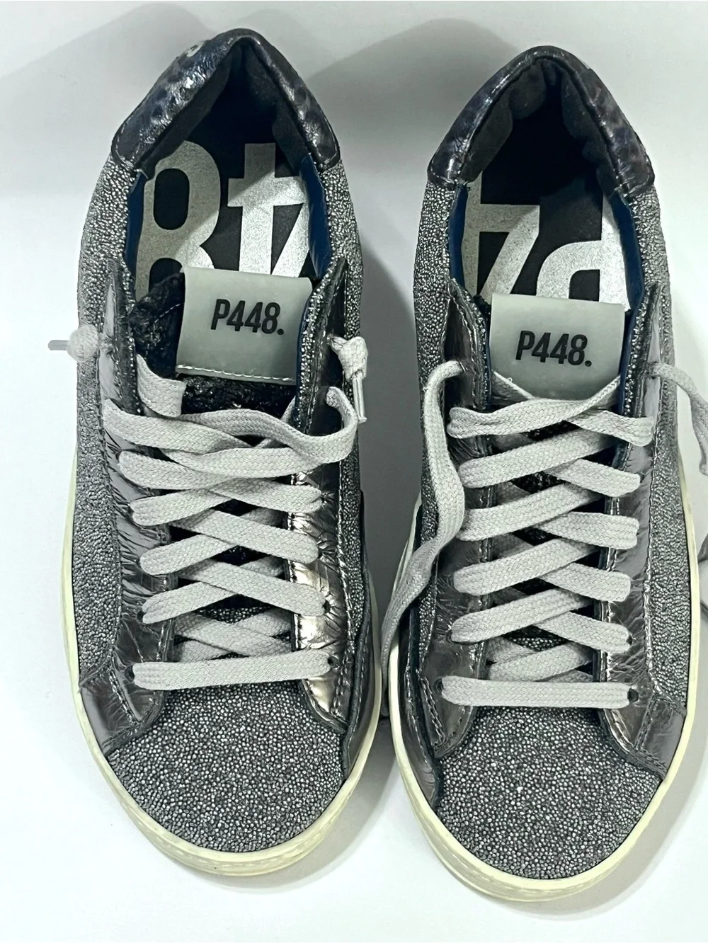 P448 John Sneakers in Sparkling Silver & Black Glitter Sz 6